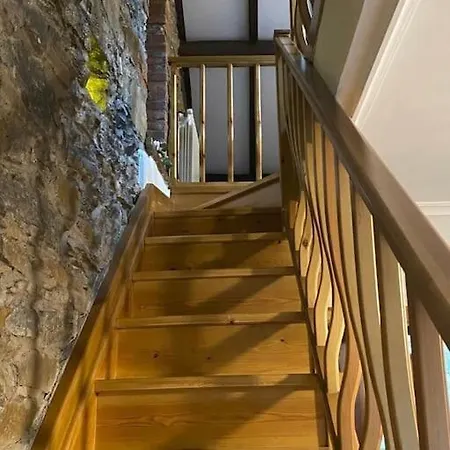 De Bustiello,cercano A Estaciones De Esqui Mieres (Asturias)