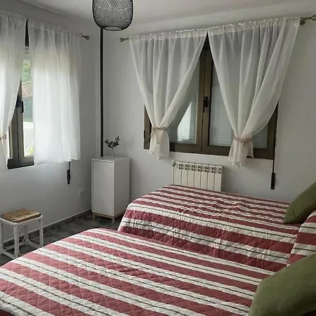 De Bustiello,cercano A Estaciones De Esqui * Mieres (Asturias)