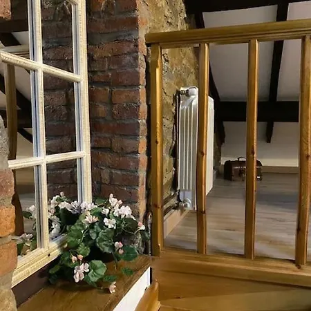 De Bustiello,cercano A Estaciones De Esqui