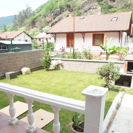 De Bustiello,cercano A Estaciones De Esqui *