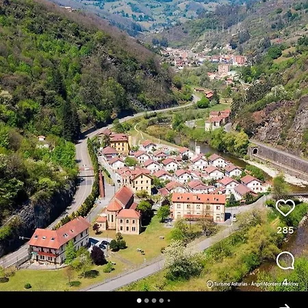 De Bustiello,poblado De Interes Cultural, Cercano A Finales De Etapas De La Vuelta Ciclista De Espana Mieres (Asturias)