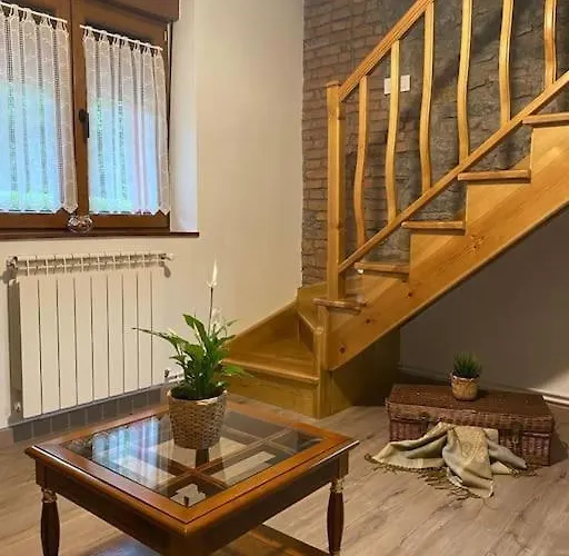 De Bustiello,poblado De Interes Cultural, Cercano A Finales De Etapas De La Vuelta Ciclista De Espana Mieres (Asturias)