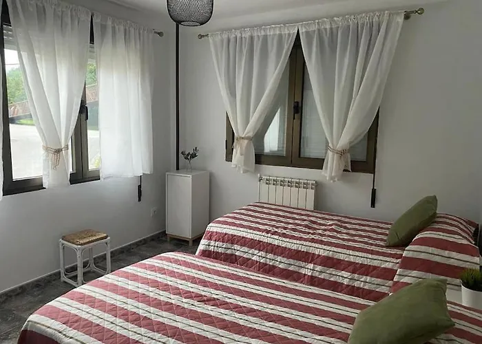 De Bustiello,poblado De Interes Cultural, Cercano A Finales De Etapas De La Vuelta Ciclista De Espana * Mieres (Asturias)