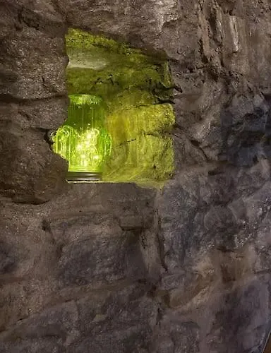 Casa de Férias De Bustiello,poblado De Interes Cultural, Cercano A Finales De Etapas De La Vuelta Ciclista De Espana